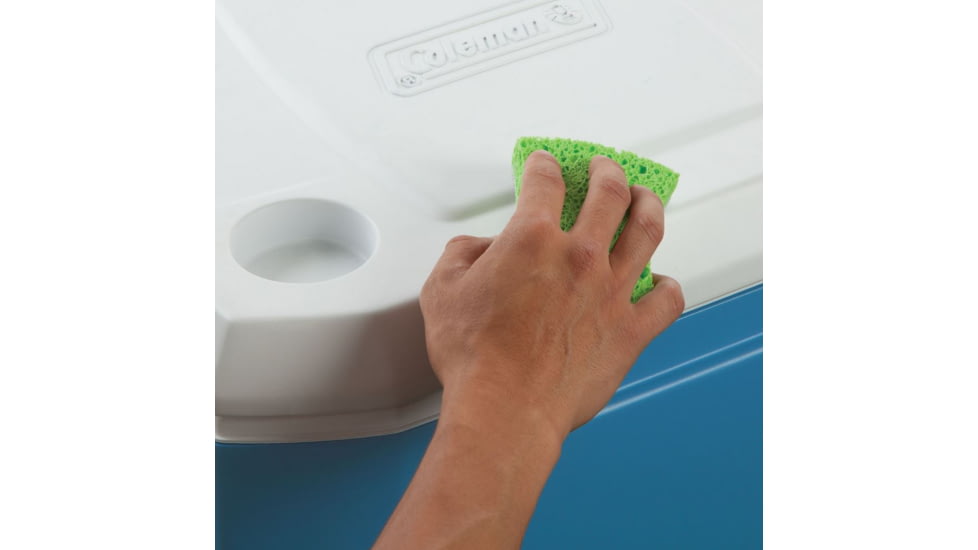 Coleman 60 Quart Wheeled Cooler, 5883, Blue, Holds 94 Cans 3000001838