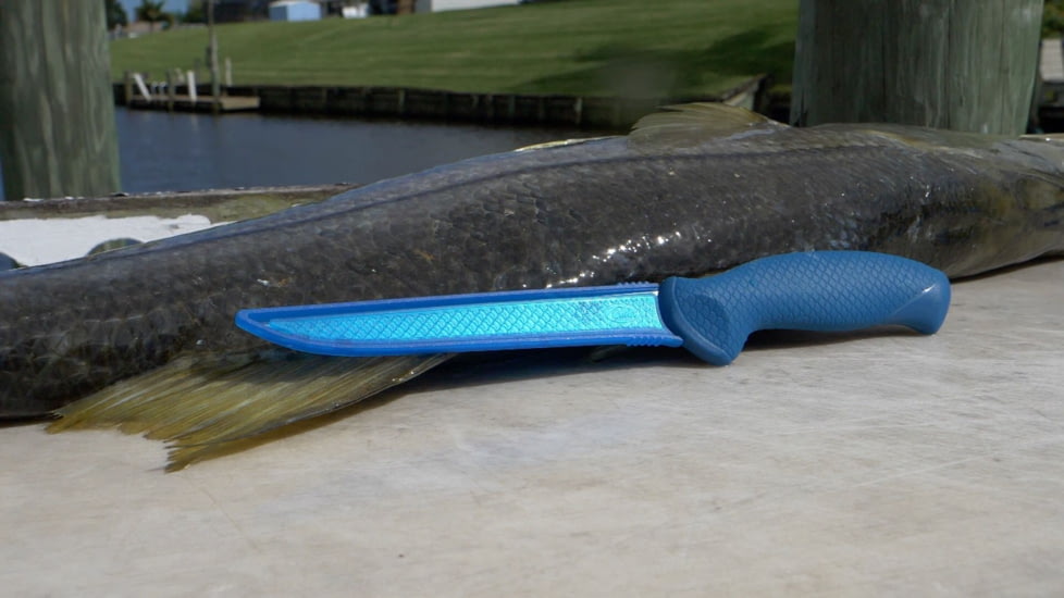 Cuda AquaTuff Fillet Knife with Blade Cover, Blue, 6in, 23045