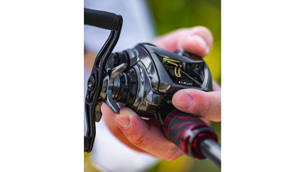 Daiwa Steez CT SV Baitcast Reel, 8.1-1, 12+1, Left, STZCTSV70XHL