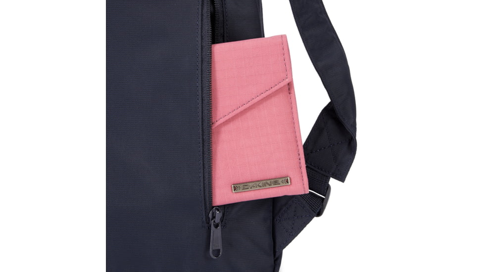 Dakine Essentials Backpack Mini, 7L, Black, One Size, D.100.4863.001.OS