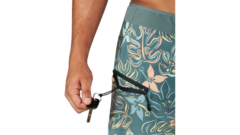 Dakine Maoti 19 Inch Boardshort - Mens, Balsam Green Painted Trop, 40 Waist, 10001618-B-91M-40