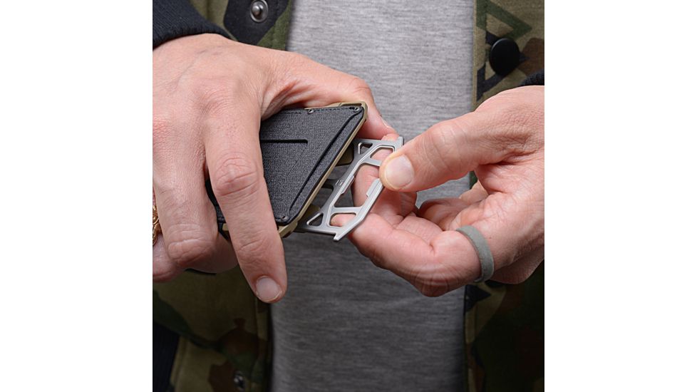 Dango Products M1 Maverick Wallet Spec-ops, Desert Sand - DGO-M1-OPS-DS