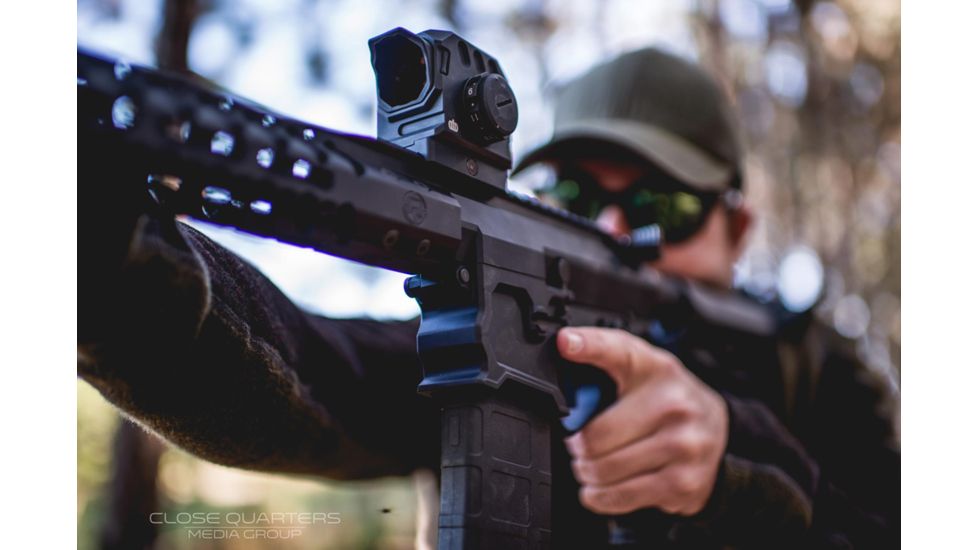 DI Optical Eagle Prismatic Circled Red Dot Sight, Matte Black, EG1C