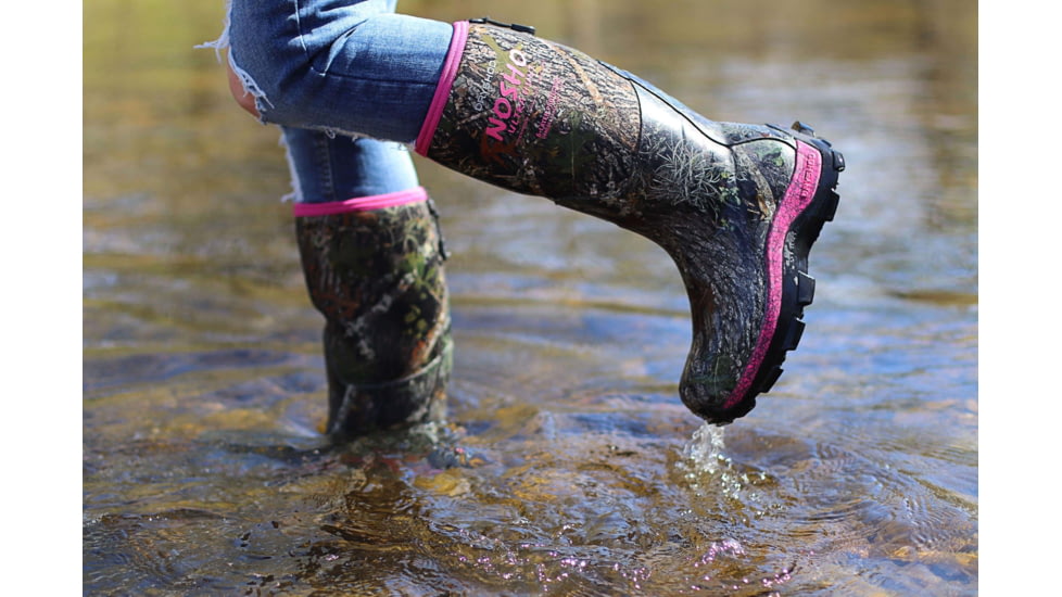 Dryshod NoSho Ultra Hunt Hunting Boot - Womens, Camo/Pink, 9, MBM-WH-PN-009