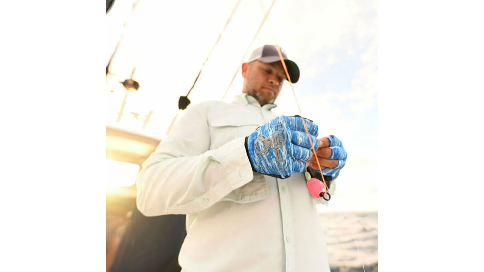 Fish Monkey The Crusher Half Finger Jigging Gloves, Blue Water Camo, M, FM15-BLWTRCAM-M