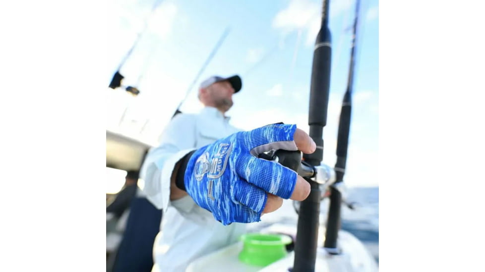 Fish Monkey The Crusher Half Finger Jigging Gloves, Blue Water Camo, M, FM15-BLWTRCAM-M