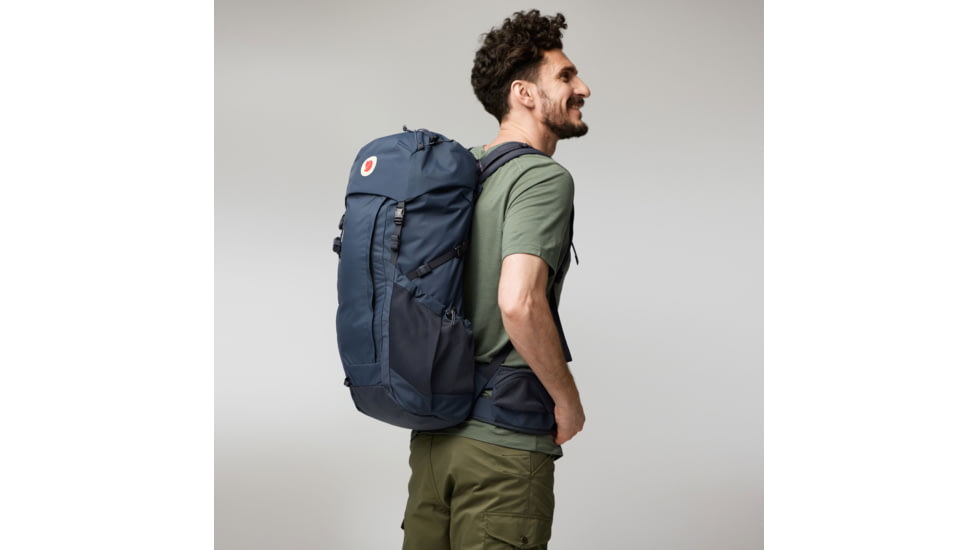Fjallraven Abisko Hike 35 Backpack, Navy, Small/Medium, F27224-560-One Size