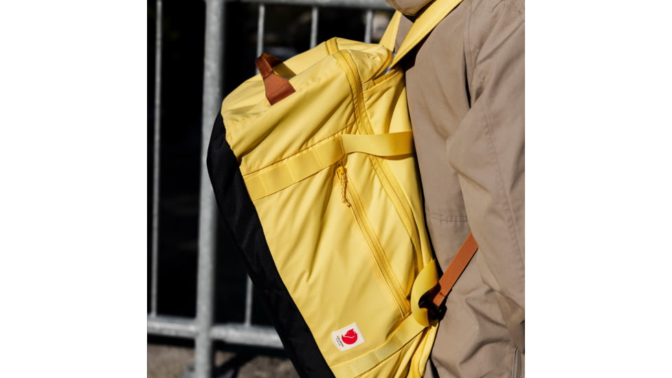 Fjallraven High Coast Duffel 36 - Unisex, Mellow Yellow, One Size, F23200254-130-One Size