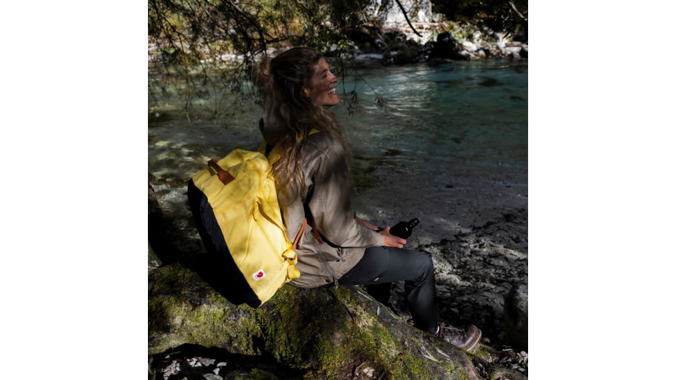 Fjallraven High Coast Duffel 36 - Unisex, Mellow Yellow, One Size, F23200254-130-One Size