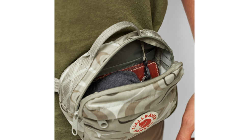 Fjallraven Kanken Art Hip Pack - Unisex, Sey, One Size, F23200262-968-One Size