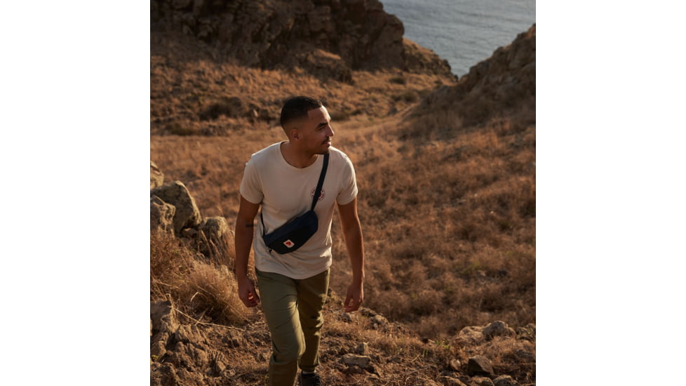 Fjallraven Vardag Trousers - Men's, 48 in, Regular, Green, F86666-620-48/R