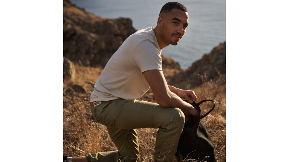 Fjallraven Vardag Trousers - Men's, 48 in, Regular, Green, F86666-620-48/R