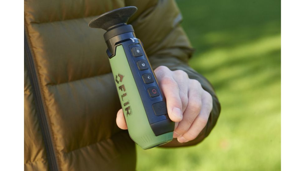 FLIR Systems Scout TK Pocket-Sized Thermal Monocular, Detector 160 X 120, Black/Green 431-0012-21-00S