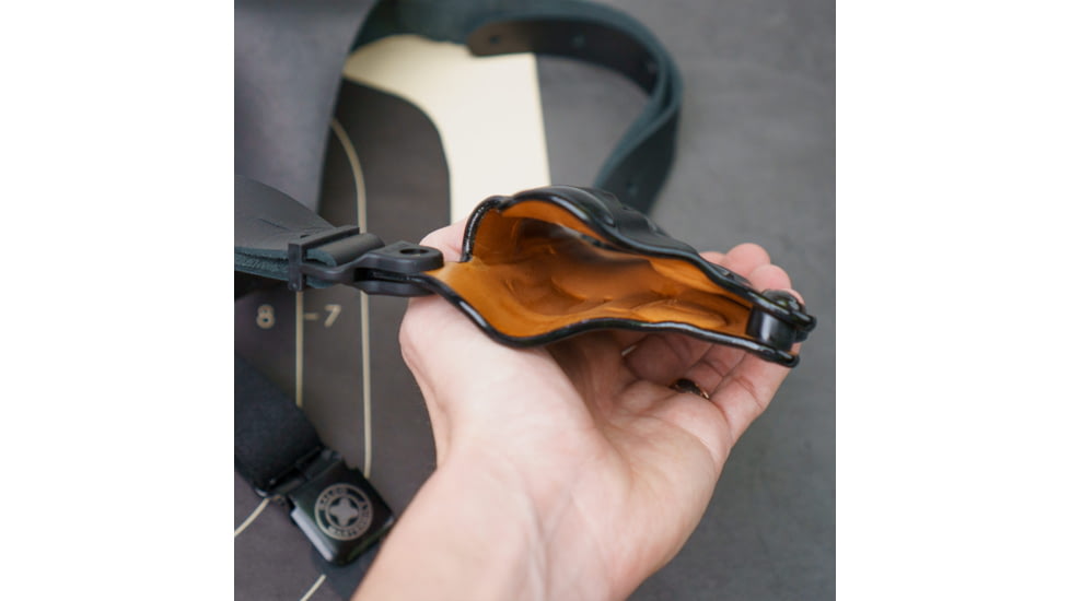 Galco Masterbilt Master Agent Shoulder System Leather, Smith &amp; Wesson J Frame M36 2in, Right, Black, MA158B