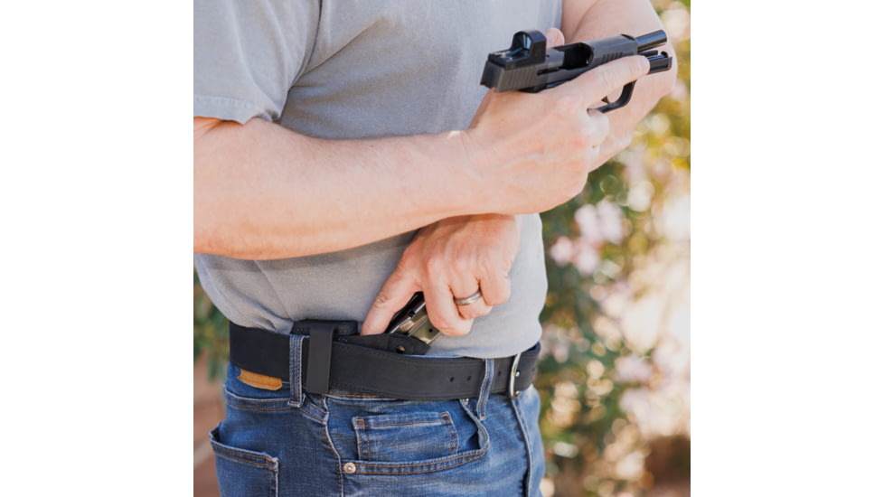 Galco Walkabout 3.0 Strongside/Crossdraw Iwb Holster, Glock 48 No Rail, Glock 48 Mos No Red Dot, Glock 48 Mos W/Red Dot, Glock 48 W/Wo Red Dot No Rail, Ambidextrous Hand, Black, WK3-834RB