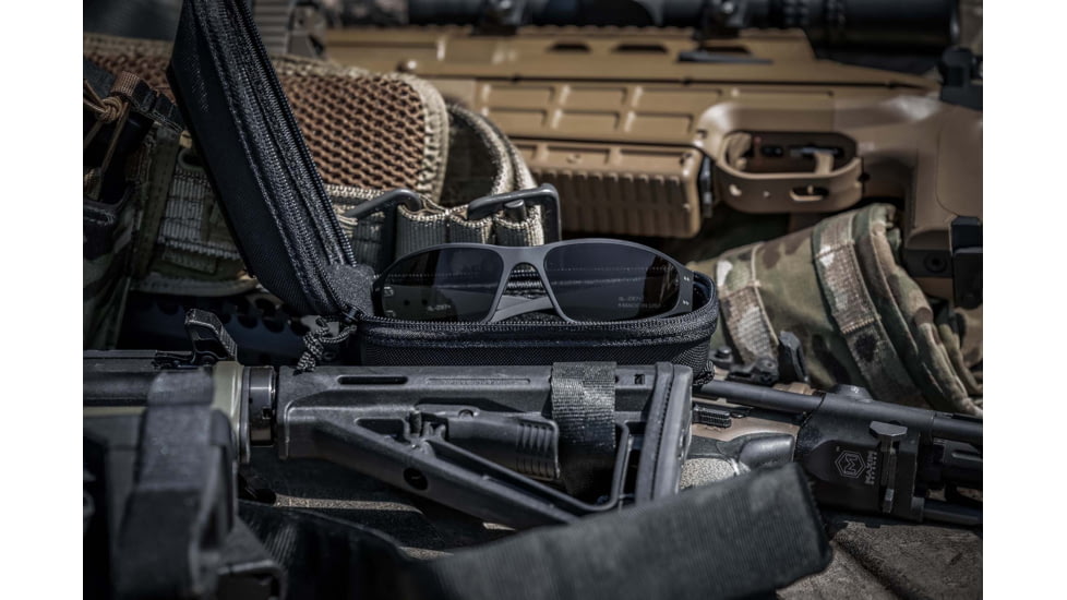 Gatorz Mag Sunglasses, Black Frame, Gray Lens, GZ-01-001