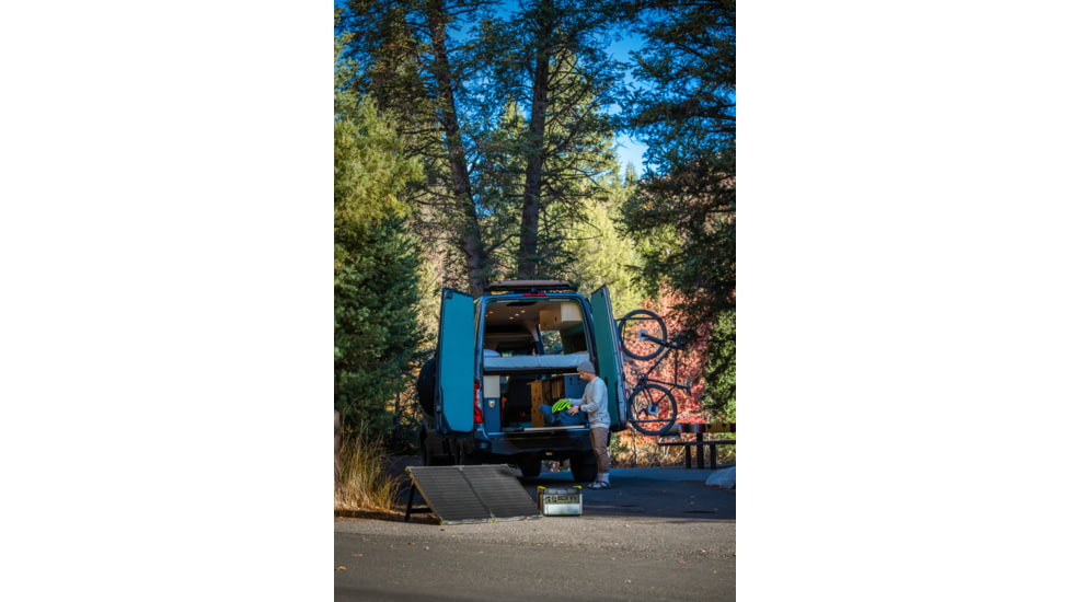 Goal Zero Yeti 1500X 120V Portable Power Station w/ Boulder 100 Briefcase Solar Panel, Black, 44360