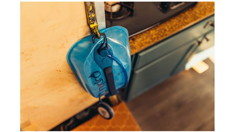 Gregory 3D QuickDry Hydro Reservoir, 2 Liters, Optic Blue, One Size, 145286-5583