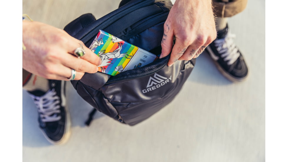 Gregory Border 25 L Pack, Coyote Brown, One Size, 104089-4869