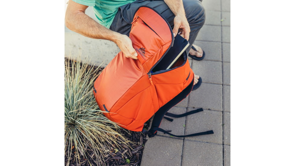 Gregory Resin 26 Backpack, Sienna Red, One Size, 132713-T430