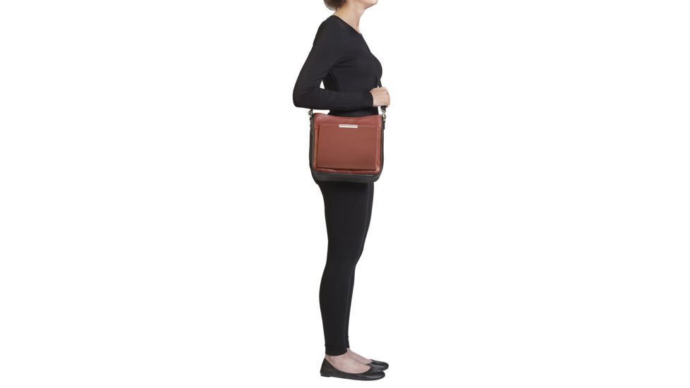 Gun Tote'n Mamas Concealed Carry Slim X-Body, Pebble Grain Cowhide, Cinnamon/Black, GTM-98/CINM