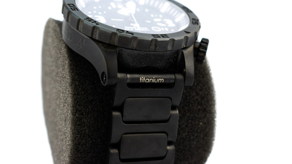 Hazard 4 Heavy Water Diver Nightwatch B Unisex Analog Watch, 50mm, Black, TIPVD Bracelet, HWD-TIPV-B-KW-GGYG