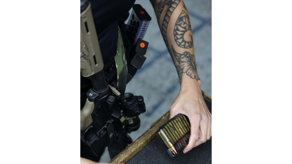 Hexmag Series 2 AR-15 5.56x45 30 Round Rifle Magazine, Smoke, 30, HX30-AR15S2-SMK