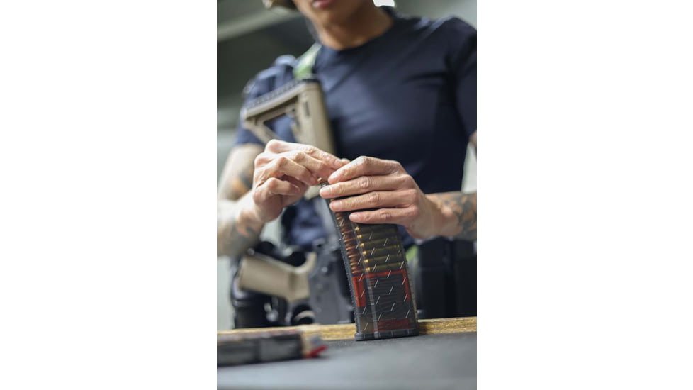 Hexmag Series 2 AR-15 5.56x45 15 Round Rifle Magazine, Smoke, 15, HX1530-AR15S2-SMK