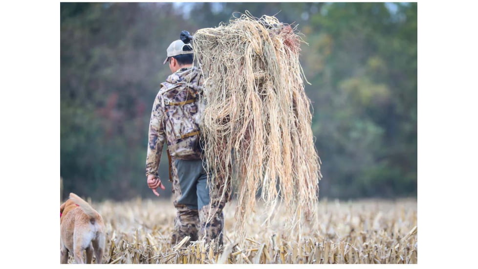 Higdon Outdoors MOmarsh Invisi-Grass Original 1.25lb Hunting Grass, Natural, 31323