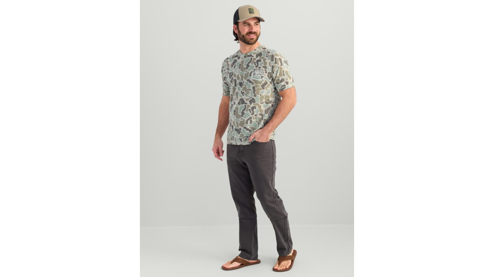 HUK Performance Fishing Drift Graphic Kc Print Shirt -Mens, Short Sleeve, Volcanic Ash, Extra Large, H1200717-013-XL