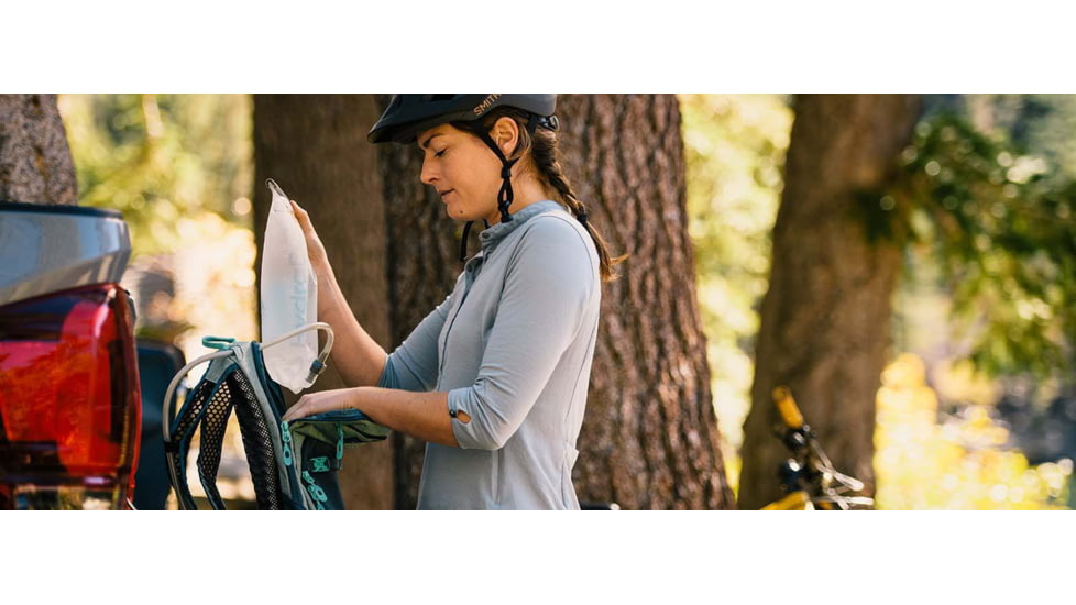 Hydrapak Shape-Shift Hydration Bladder, Clear, 2L/70oz, A262