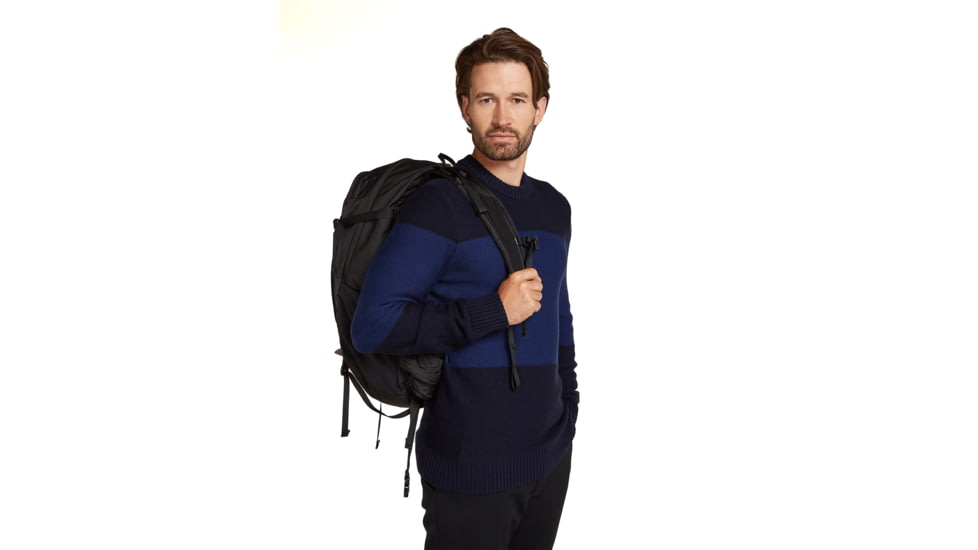 Icebreaker Men Waypoint Crewe Sweater, Midnight Navy/Royal Navy/CB, M, IB104328938M