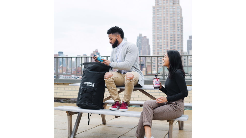 IceMule Coolers Pro Large Cooler, 9 Liters, Matte Black, 1014-BK