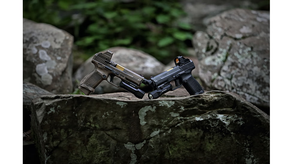 INFORCE Wild 2 Weapon Integrated Lighting Device, 1000 Lumens, Black, WLD2-05-1