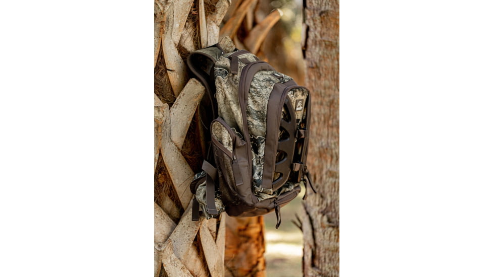 Insights Hunting The Element Lightweight Day Pack, Realtree Excape, 9304