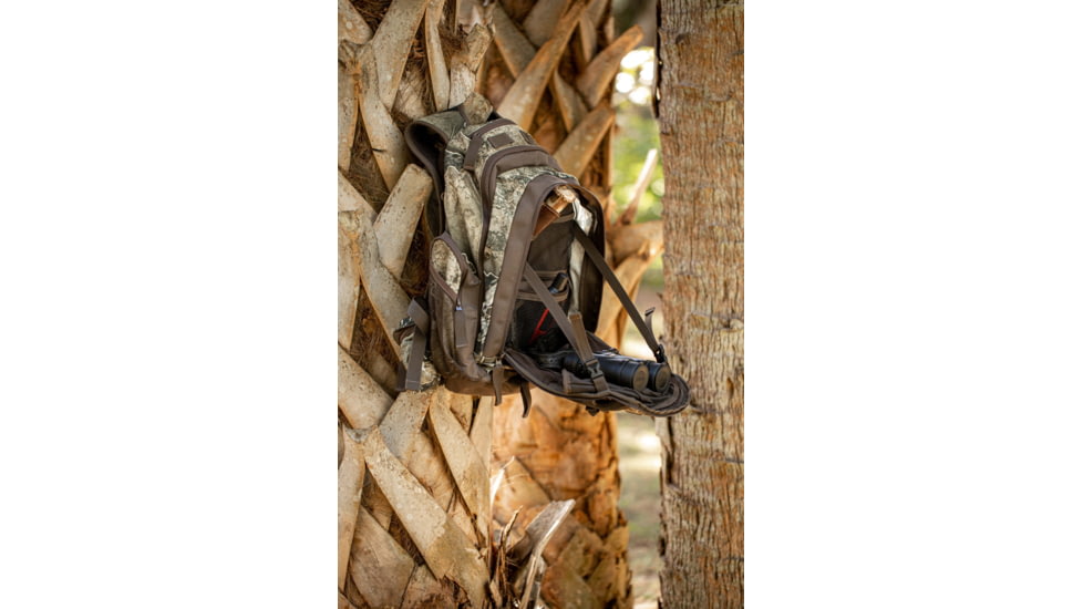 Insights Hunting The Element Lightweight Day Pack, Realtree Excape, 9304