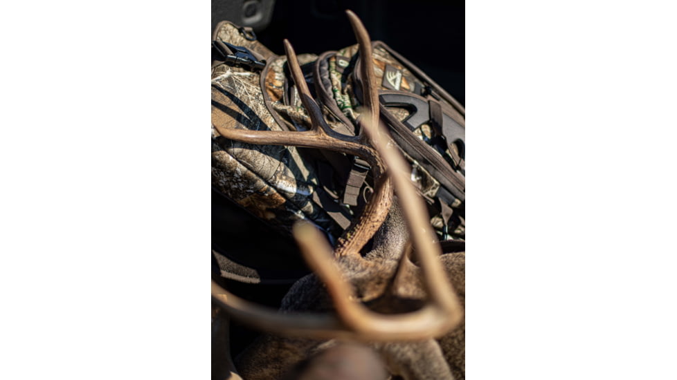 Insights Hunting The Vision Bow Pack, Realtree Edge, 9101