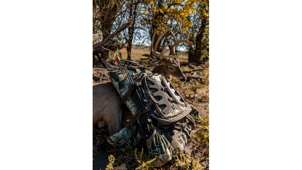 Insights Hunting The Vision Bow Pack, Realtree Excape, 9103