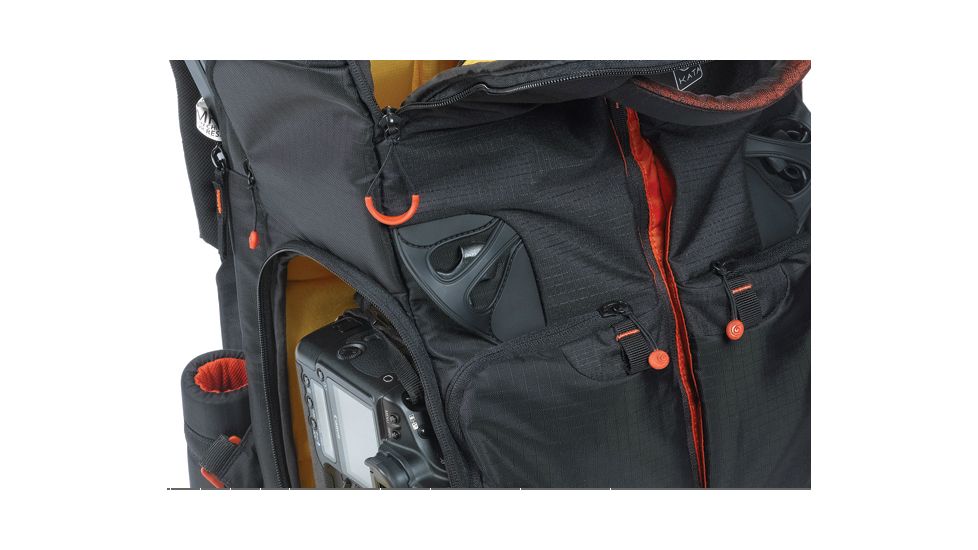 Kata Pro-Light 3N1-35 Backpack Content Demo 1 - KT-PL-3N1-35