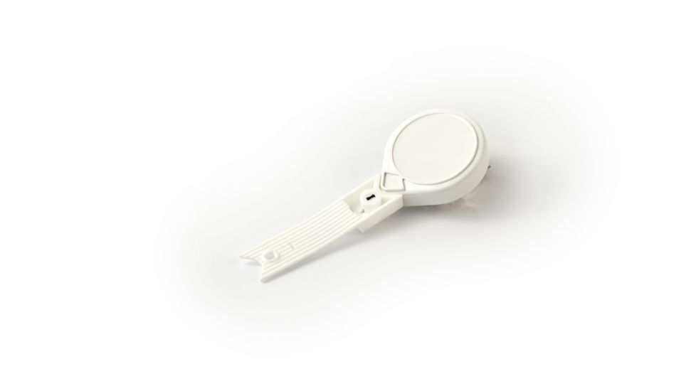 Key-Bak Mini-Bak ID Twist-Free Retractable Reel w/ 36in Nylon Cord, Swivel Bulldog Clip, Twist-Free ID Strap, White 0066-015