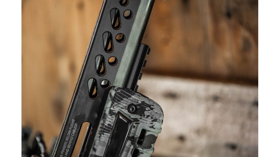 Killer Instinct Ripper 415 Crossbow w/ Lumix 4 x 32 IR-W Scope, Rope Cocker, String Suppressors, 5-Bolt Quiver, 3 HYPR Lite Bolts and Field Tips, Stick of Rail Lube, Chaos Green, 200lbs, 1105