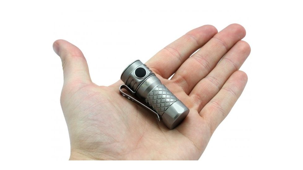 Klarus Every Day Carry LED Flashlight, 600 Lumens, w/1 x RCR123A or 1 x CR123A DIM, Silver KLARUS-MI1C-TI