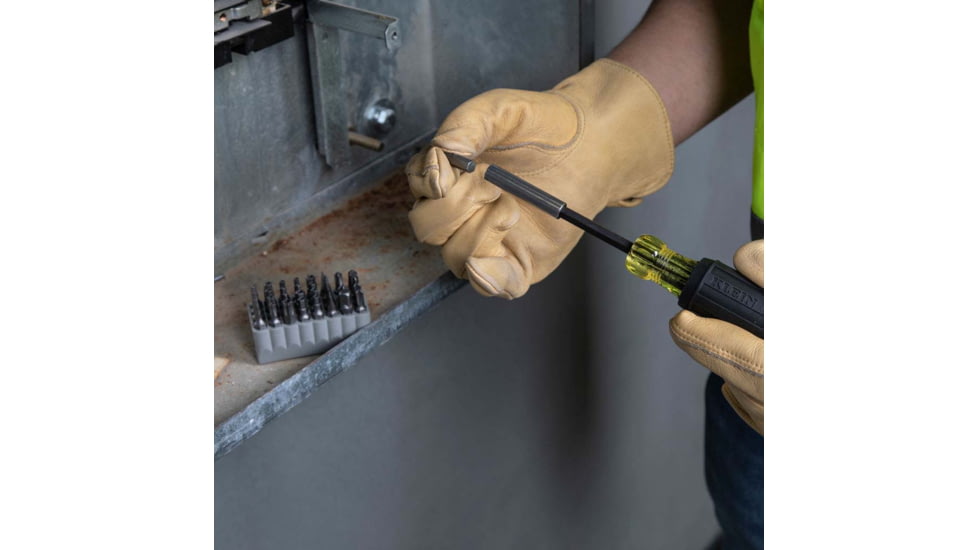 Klein Tools Screwdriver w/32-Piece Tamperproof Bit Set Magnetic, 32510