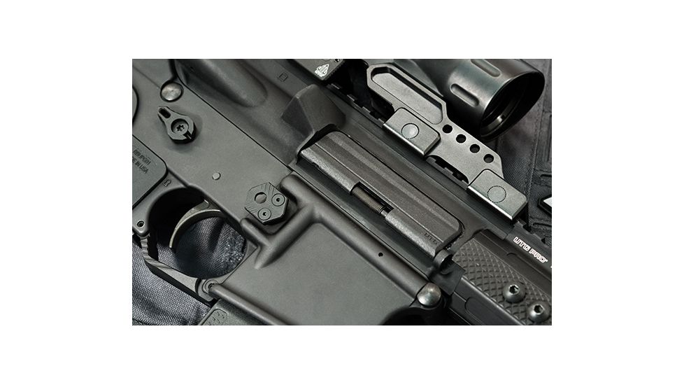 Leapers Quick Install Dust Port Cover,.223/5.56, Matte Black RBT-TKSDC