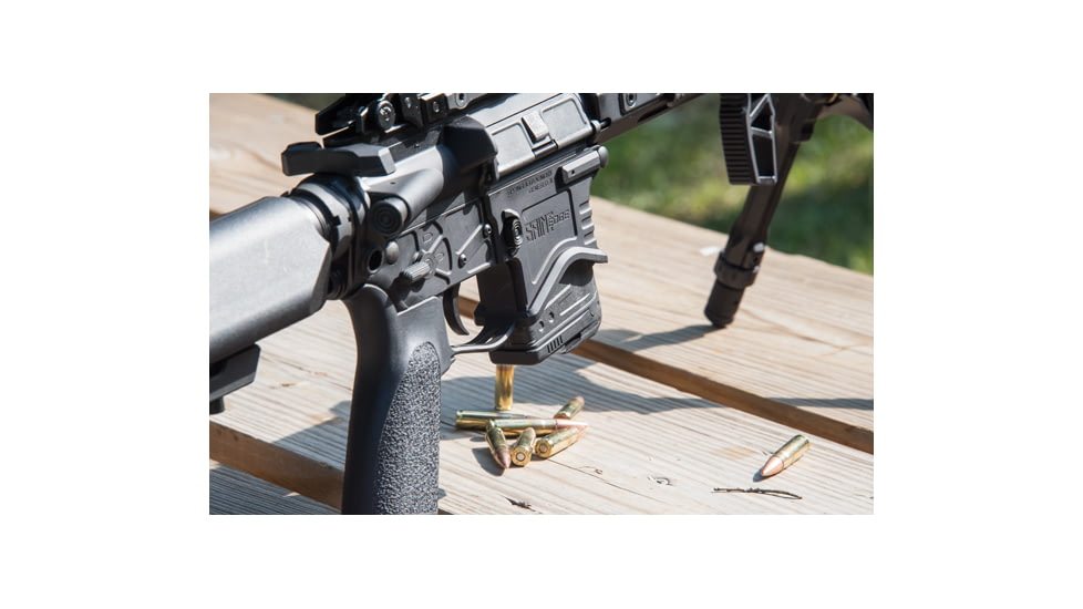 Leapers UTG AR15 Polymer Magazine, .223/5.56, 10 Round, Black, RBT-AM10