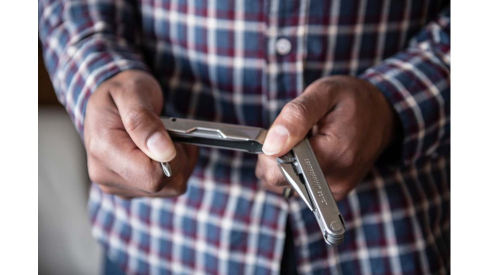 Leatherman Bond 14 Multi-Purpose Tool, Stainless Steel, 832934