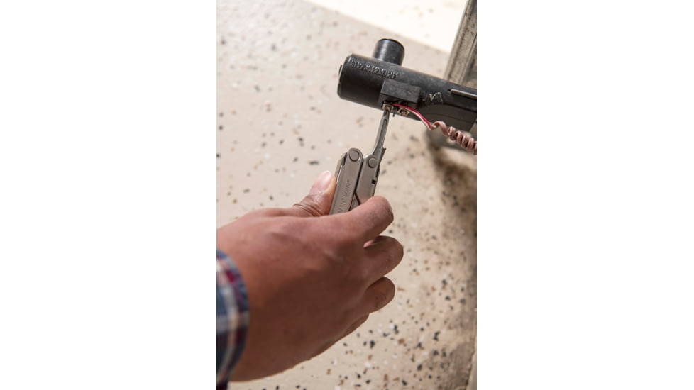 Leatherman Bond 14 Multi-Purpose Tool, Stainless Steel, 832934