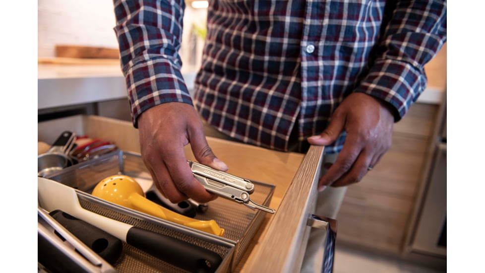 Leatherman Bond 14 Multi-Purpose Tool, Stainless Steel, 832934