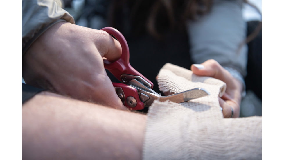Leatherman Raptor Response Multi-Tool, Crimson, 832963