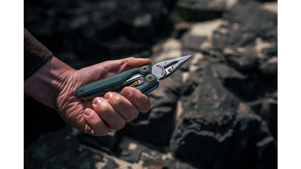 Leatherman Wave Alpha Multi-Tool, 2.88in, MagnaCut Stainless Steel Blade, Cascadia Stainless Steel Handle, 833400